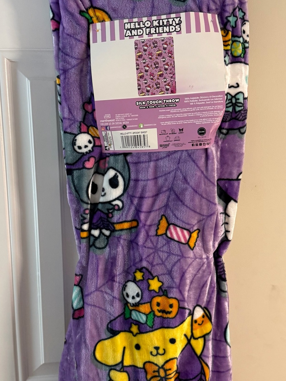 Hello Kitty & Friends 2025 Purple Halloween Silk Touch Throw Blanket